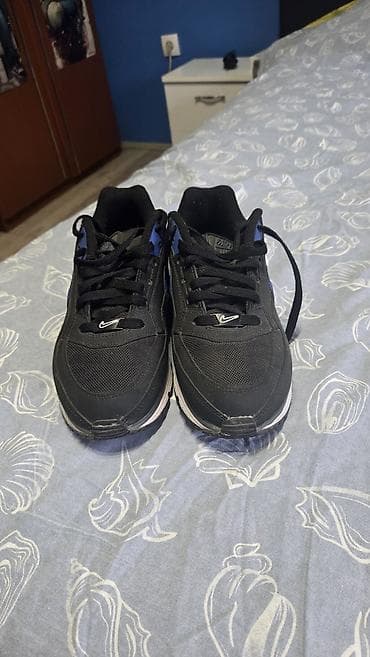 Patike kupljene u sport visionu, placene 12000, obuvene par puta at lalafo.rs — 2 Patike kupljene u sport visionu, placene 12000, obuvene par puta — 2