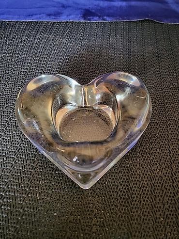 Candles and candlesticks: Svecnjak vintaz,nov u obliku srca. Svecnjak pun rad,sve na njemu at lalafo.rs — 6 Candles and candlesticks: Svecnjak vintaz,nov u obliku srca. Svecnjak pun rad,sve na njemu — 6