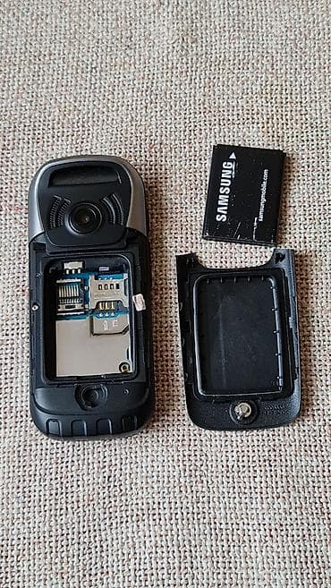 kom sa etiketom: Samsung GT-B2700 – izdržljiv klasični telefon sa fizičkom tastaturom at lalafo.rs — 3 kom sa etiketom: Samsung GT-B2700 – izdržljiv klasični telefon sa fizičkom tastaturom — 3