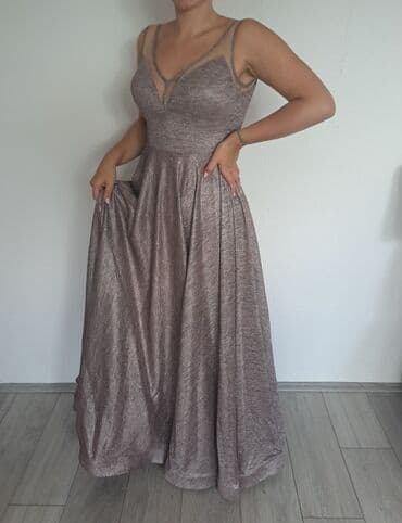 Na prodaju nova haljina sa etiketom Turska proizvodnja, veličina M, za na lalafo.rs Na prodaju nova haljina sa etiketom Turska proizvodnja, veličina M, za