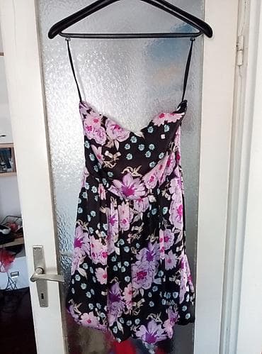 Dresses: Svilena cvetna mini haljinica, br.38 at lalafo.rs — 1 Dresses: Svilena cvetna mini haljinica, br.38 — 1