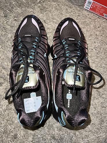 NIKE SHOX TL patike br.41 cm 26,5 NOVO
IB4340 200 na lalafo.rs — 5 NIKE SHOX TL patike br.41 cm 26,5 NOVO
IB4340 200 — 5