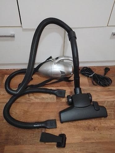 Ručni usisivač SHARKY sa dodacima - Kompaktan ručni model sa ručkom i na lalafo.rs Ručni usisivač SHARKY sa dodacima - Kompaktan ručni model sa ručkom i