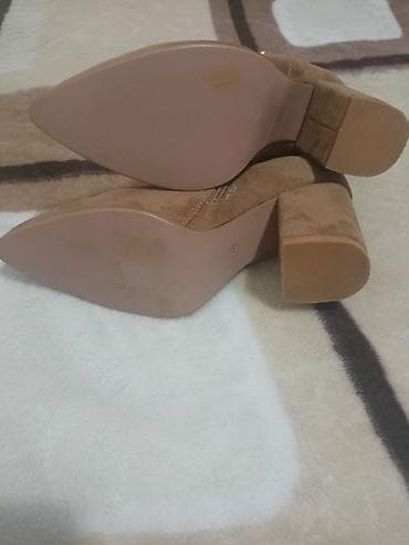 Yves Saint Laurent, bоја - Bež na lalafo.rs — 2 Yves Saint Laurent, bоја - Bež — 2