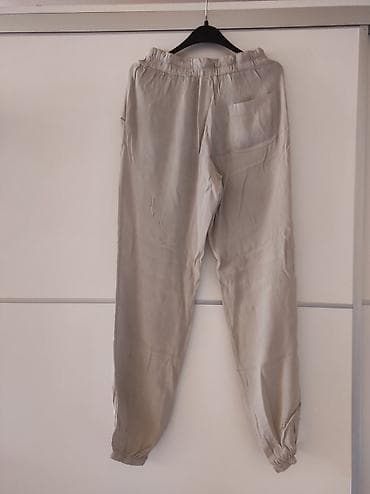 pantalone butiku ali: Pantalone sa ranflom velicina S. Bez boja. Prelep lagan materijal na lalafo.rs — 4 pantalone butiku ali: Pantalone sa ranflom velicina S. Bez boja. Prelep lagan materijal — 4