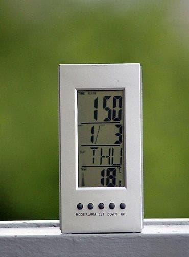 Sat, Alarm, Datum, Dan u nedelji, TEMPERATURA - FL tronics. GERMANY na lalafo.rs Sat, Alarm, Datum, Dan u nedelji, TEMPERATURA - FL tronics. GERMANY