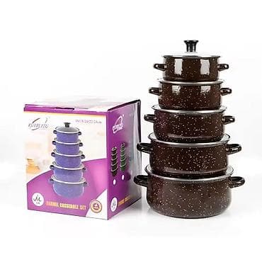 Set emajliranih šerpi sa staklenim poklopcima – 5 delova - Veličine na lalafo.rs Set emajliranih šerpi sa staklenim poklopcima – 5 delova - Veličine