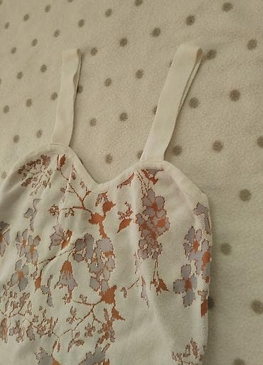 DILVIN knit crop top majica. Veličina S na lalafo.rs — 5 DILVIN knit crop top majica. Veličina S — 5