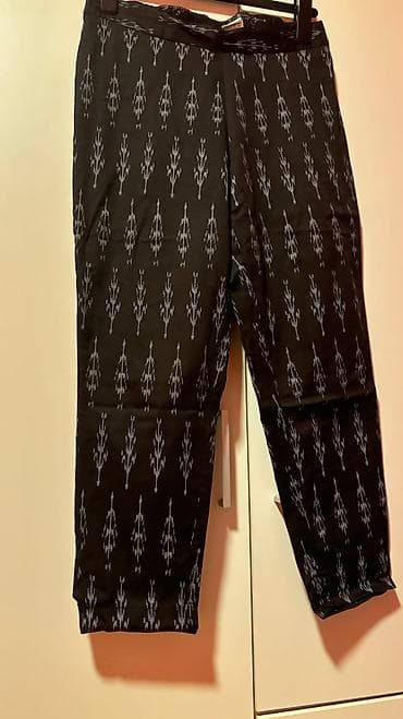 Pantalone, 7/8, tanji materijal, crne sa belo- sivim detaljima, pojas na lalafo.rs — 2 Pantalone, 7/8, tanji materijal, crne sa belo- sivim detaljima, pojas — 2