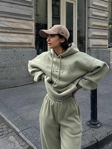 Komplet trenerka: 4200 dinara Uvoz iz Turske Veličina: S/M i L/XL at lalafo.rs — 6 Komplet trenerka: 4200 dinara Uvoz iz Turske Veličina: S/M i L/XL — 6