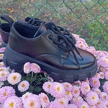 Ženske crne cipele „Claudia Donatella” sa zadebljanim đonom - Model na lalafo.rs — 1 Ženske crne cipele „Claudia Donatella” sa zadebljanim đonom - Model — 1