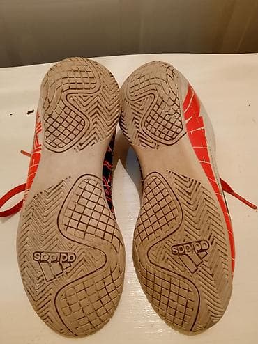 Adidas dečije patike za fudbal, salu za fizicko – broj 33 - Model za na lalafo.rs — 9 Adidas dečije patike za fudbal, salu za fizicko – broj 33 - Model za — 9