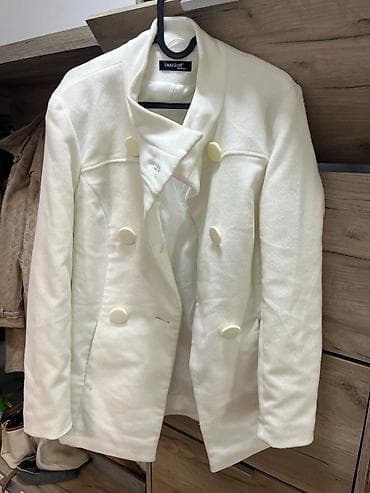 Jackets, Coats, Vests: Beli kaput
Nema tragova nošenja. Veličina M at lalafo.rs — 2 Jackets, Coats, Vests: Beli kaput
Nema tragova nošenja. Veličina M — 2