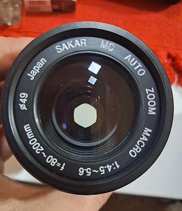 Na prodaju tele-zoom objektiv Sakar Auto Zoom sa Macro funkcijom na lalafo.rs Na prodaju tele-zoom objektiv Sakar Auto Zoom sa Macro funkcijom
