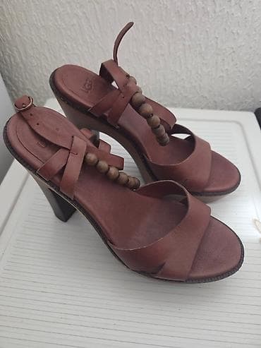 UGG sandale br.39 nove donete iz inostranstva na lalafo.rs — 4 UGG sandale br.39 nove donete iz inostranstva — 4