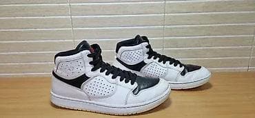 Nike Air Jordan (br.44) patike su u dobrom stanju kao što se vidi i na na lalafo.rs — 1 Nike Air Jordan (br.44) patike su u dobrom stanju kao što se vidi i na — 1