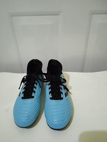 Sports & Leisure: Lepo ocuvane Adidas Predator kopačke – broj 33 - Model: Adidas at lalafo.rs — 3 Sports & Leisure: Lepo ocuvane Adidas Predator kopačke – broj 33 - Model: Adidas — 3