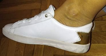 Diesel kožne patike 37 kao nove Prelepe i nestavrno udobne bele at lalafo.rs — 10 Diesel kožne patike 37 kao nove Prelepe i nestavrno udobne bele — 10