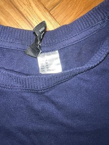 kom sa etiketom: Tamno plava kratka majica sa printom “Wellness Society – Since 1993 – at lalafo.rs — 2 kom sa etiketom: Tamno plava kratka majica sa printom “Wellness Society – Since 1993 – — 2