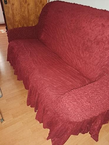 Garnitura za dnevni boravak – bordo presvlake - Set uključuje na lalafo.rs — 5 Garnitura za dnevni boravak – bordo presvlake - Set uključuje — 5