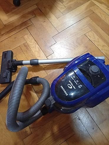 Irons: Samsung usisivač bez kese – Air Track ciklonska tehnologija - Tip at lalafo.rs — 6 Irons: Samsung usisivač bez kese – Air Track ciklonska tehnologija - Tip — 6