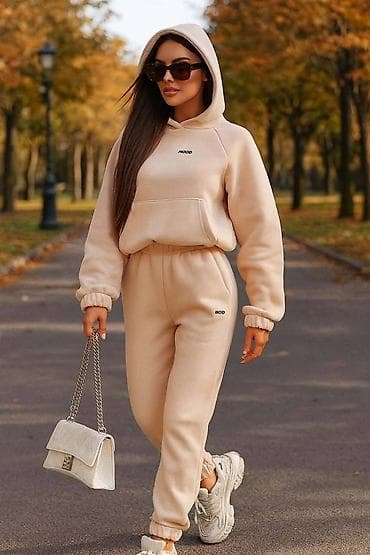 Ženski komplet trenerke „MOOD” – dukserica s kapuljačom i donji deo gs na lalafo.rs Ženski komplet trenerke „MOOD” – dukserica s kapuljačom i donji deo gs