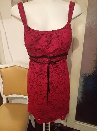 Jako kvalitetna skupocena mini haljina od bordo čipke sa postavom, br na lalafo.rs — 4 Jako kvalitetna skupocena mini haljina od bordo čipke sa postavom, br — 4