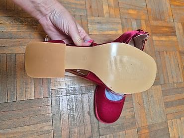 Elegantne ženske cipele na blok štiklu u boji tamnog rubina (satenski na lalafo.rs — 2 Elegantne ženske cipele na blok štiklu u boji tamnog rubina (satenski — 2