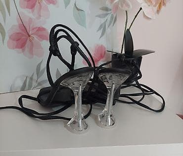 Crne sandale na štiklu sa vezivanjem oko članka. - Gornjište: tanki na lalafo.rs — 3 Crne sandale na štiklu sa vezivanjem oko članka. - Gornjište: tanki — 3