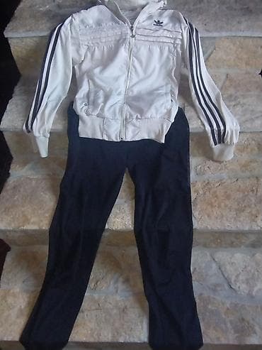 Trenerka L Adidas malo nošena komplet. Jakna boja šampanjca Doljani na lalafo.rs Trenerka L Adidas malo nošena komplet. Jakna boja šampanjca Doljani