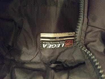 Prodajem Legea zimsku sportsku jaknu, originalnu, izuzetno tamno na lalafo.rs — 2 Prodajem Legea zimsku sportsku jaknu, originalnu, izuzetno tamno — 2