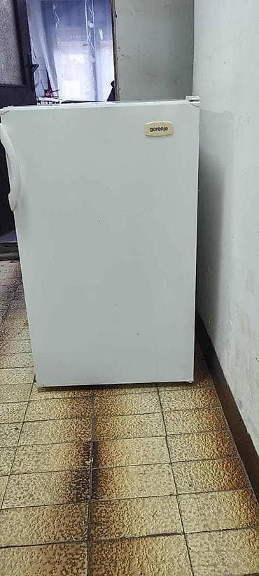 Prodajem frizider na plin 120L. Cena 23000 dinara. Broj telefona na lalafo.rs — 2 Prodajem frizider na plin 120L. Cena 23000 dinara. Broj telefona — 2
