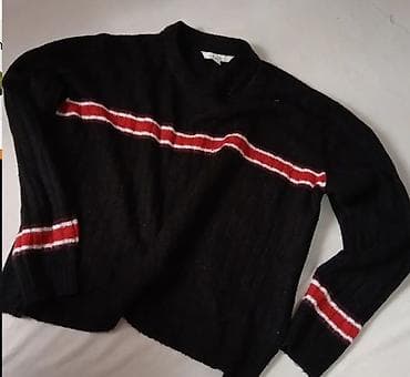 Crni pleteni džemper sa prugama - Boja: crna sa dvostrukom prugom u na lalafo.rs — 1 Crni pleteni džemper sa prugama - Boja: crna sa dvostrukom prugom u — 1