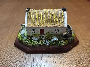 Ispravna muzička kutija - keramička kućica. Ako neko želi mogu da na lalafo.rs — 2 Ispravna muzička kutija - keramička kućica. Ako neko želi mogu da — 2