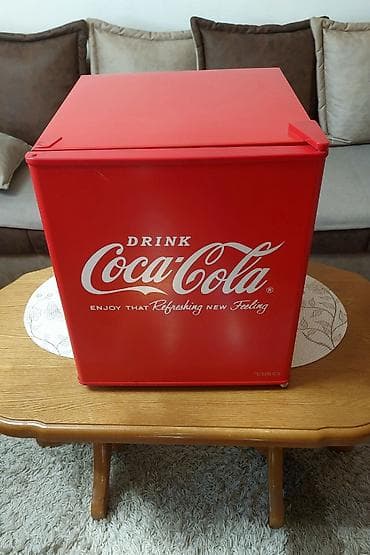 Mini frižider Coca-Cola donešen iz Nemačke Očuvan odlično, isproban - na lalafo.rs Mini frižider Coca-Cola donešen iz Nemačke Očuvan odlično, isproban -