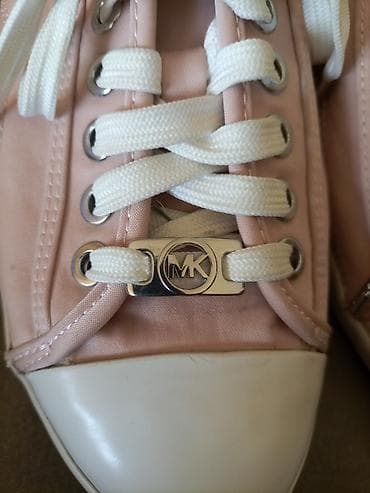 CK patike u odličnom stanju br 38 1000din at lalafo.rs — 3 CK patike u odličnom stanju br 38 1000din — 3