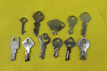 STARI KLJUČIĆI | Stari ključići, dužine između 2.5 i 4 centimetra na lalafo.rs STARI KLJUČIĆI | Stari ključići, dužine između 2.5 i 4 centimetra