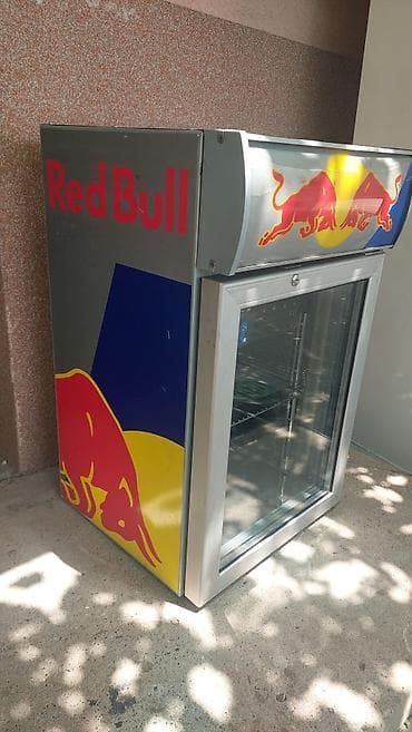 Red Bull mini rashladna vitrina sa staklenim vratima - Brendirana na lalafo.rs — 1 Red Bull mini rashladna vitrina sa staklenim vratima - Brendirana — 1