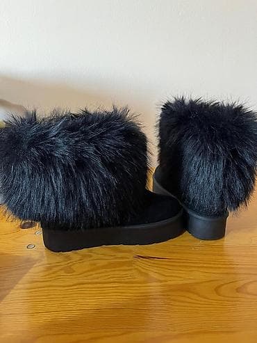Ugg obuća 38.5, bоја - Crna na lalafo.rs — 4 Ugg obuća 38.5, bоја - Crna — 4