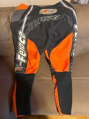 Pantalone su bukvalno nove,bez tragova nosenja na lalafo.rs — 2 Pantalone su bukvalno nove,bez tragova nosenja — 2