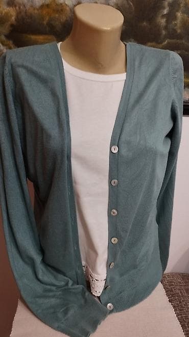 Kardigan,lagan i prijatan za nošenje XL veličina Pogledajte i ostale na lalafo.rs — 2 Kardigan,lagan i prijatan za nošenje XL veličina Pogledajte i ostale — 2