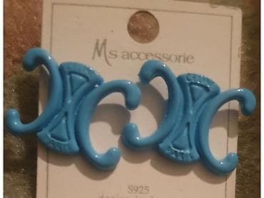 Broš sa cirkonima gucci, chanel, lv louis vuitton. cena 1500 komad na lalafo.rs — 9 Broš sa cirkonima gucci, chanel, lv louis vuitton. cena 1500 komad — 9