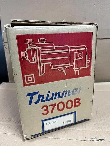 Milling Cutters: Makita Trimmer 3700B – ručni glodalica/obradni trimer za drvo at lalafo.rs — 8 Milling Cutters: Makita Trimmer 3700B – ručni glodalica/obradni trimer za drvo — 8