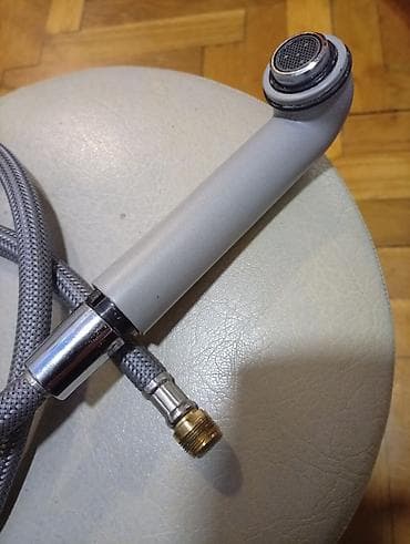 Izvlačna ručna tuš/prskalica za sudoperu sa crevom. - Tip: ručna na lalafo.rs Izvlačna ručna tuš/prskalica za sudoperu sa crevom. - Tip: ručna