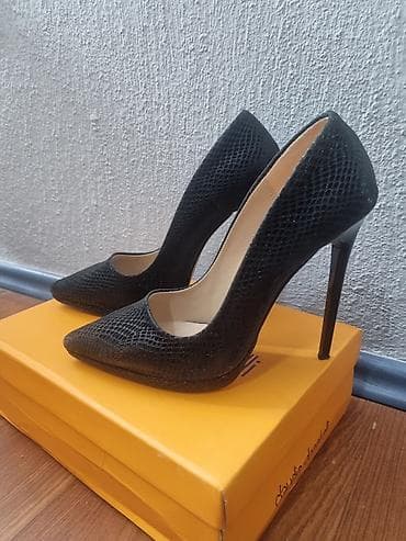 Zenske salonke kroko br 39
Nove na lalafo.rs — 2 Zenske salonke kroko br 39
Nove — 2