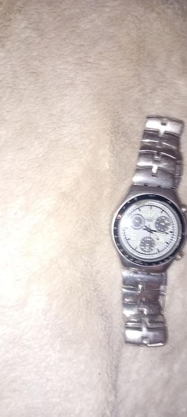 Set od 2 muška ručna časovnika – metalne narukvice, srebrna boja. 1) at lalafo.rs — 3 Set od 2 muška ručna časovnika – metalne narukvice, srebrna boja. 1) — 3