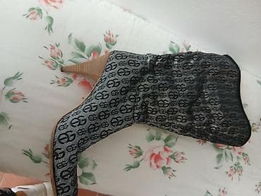 Italijanske u broju 38. kao nove. kozni djon.
jednom obuvene na lalafo.rs — 3 Italijanske u broju 38. kao nove. kozni djon.
jednom obuvene — 3