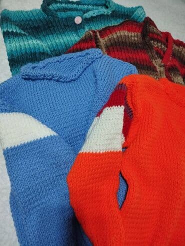 Džemper novi ručno pleteni 3 kom sve za 3000 din, vel 2XL. Braon je at lalafo.rs Džemper novi ručno pleteni 3 kom sve za 3000 din, vel 2XL. Braon je