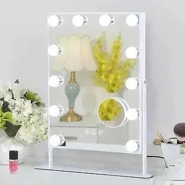 LED ogledalo za šminkanje – 12 sijalica Elegantan i funkcionalan na lalafo.rs — 4 LED ogledalo za šminkanje – 12 sijalica Elegantan i funkcionalan — 4