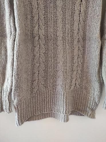 Rolka velicina M. Bez ostecenja. Iz uvoza. Poluobim grudi 48, duzina na lalafo.rs — 2 Rolka velicina M. Bez ostecenja. Iz uvoza. Poluobim grudi 48, duzina — 2